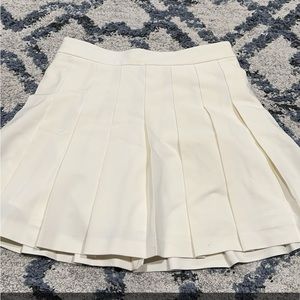 Aritzia Sun-deh rippled skirt